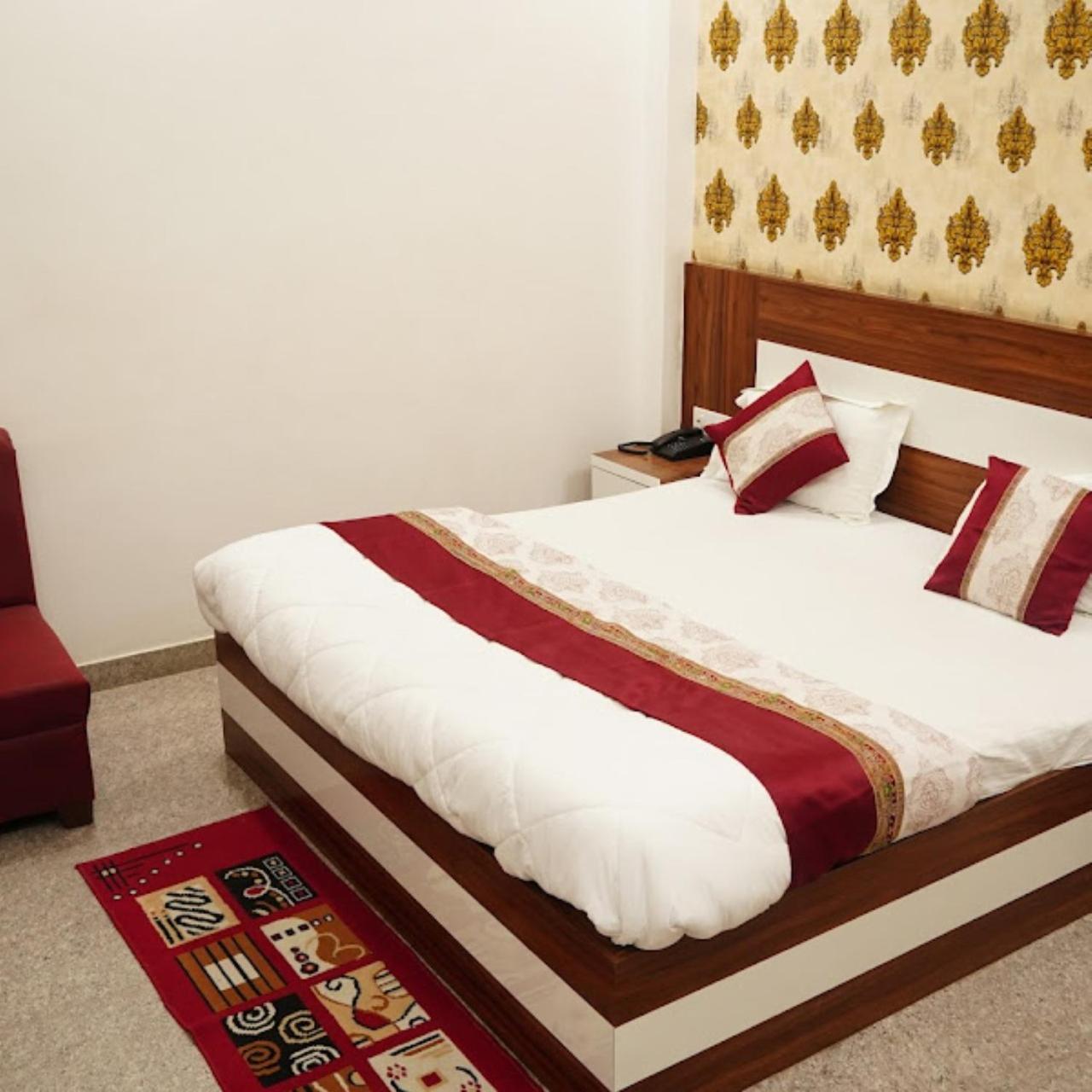 Hotel The Ramay Palace Ayodhya Экстерьер фото