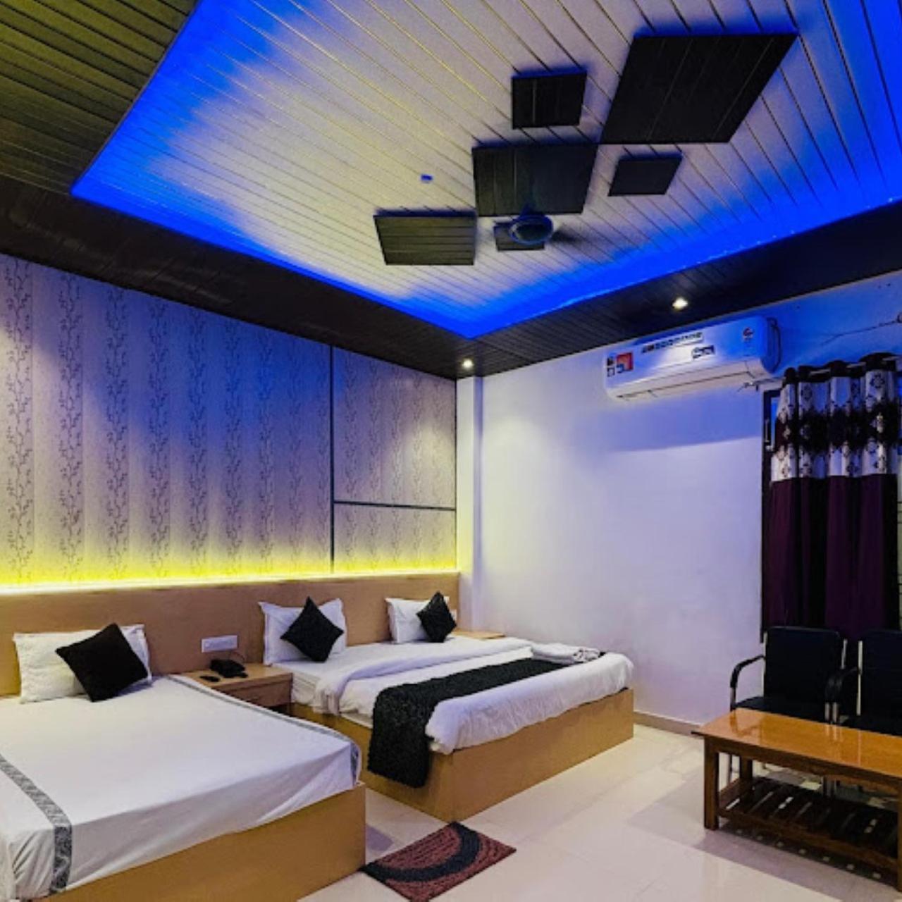 Hotel The Ramay Palace Ayodhya Экстерьер фото